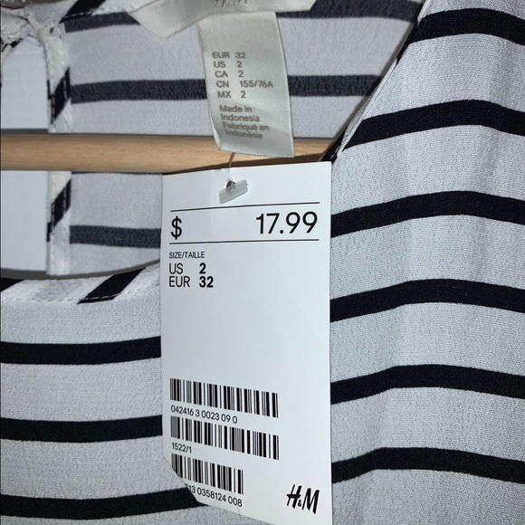 H&M Top - Picture 4 of 4